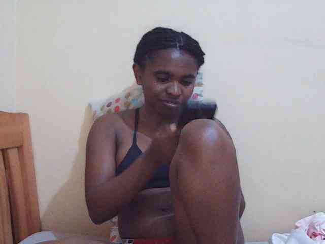 Sweetdiva2 webcam