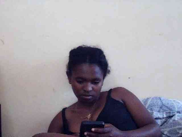 Sweetdiva2 webcam
