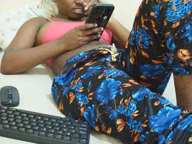 Sweetdiva2 webcam