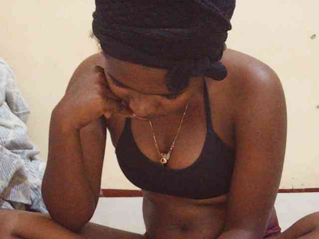 Sweetdiva2 webcam