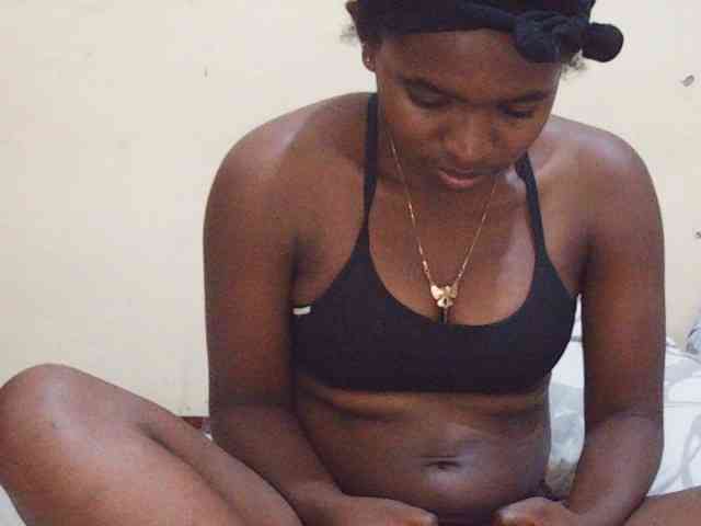 Sweetdiva2 webcam