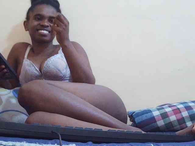 Sweetdiva2 webcam