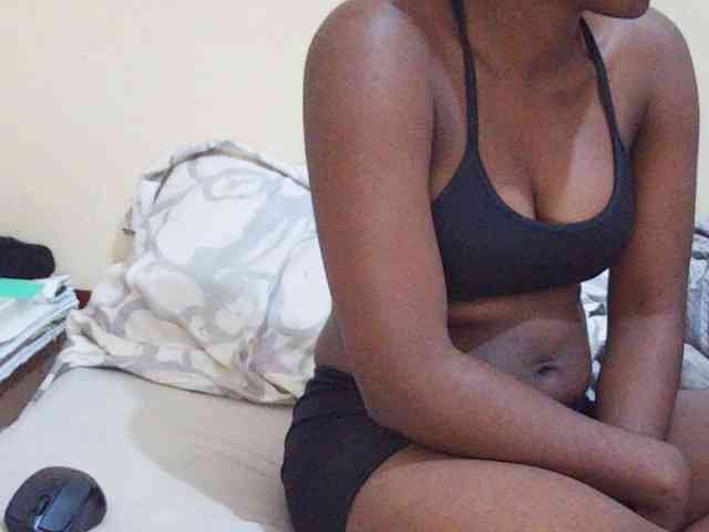 Sweetdiva2 webcam