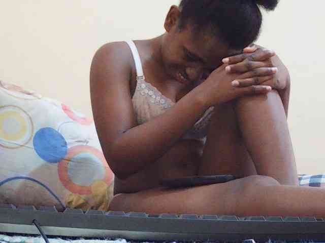 Sweetdiva2 webcam