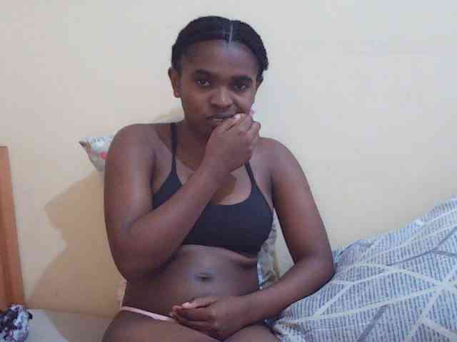 Sweetdiva2 webcam