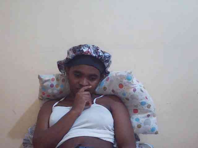 Sweetdiva2 webcam