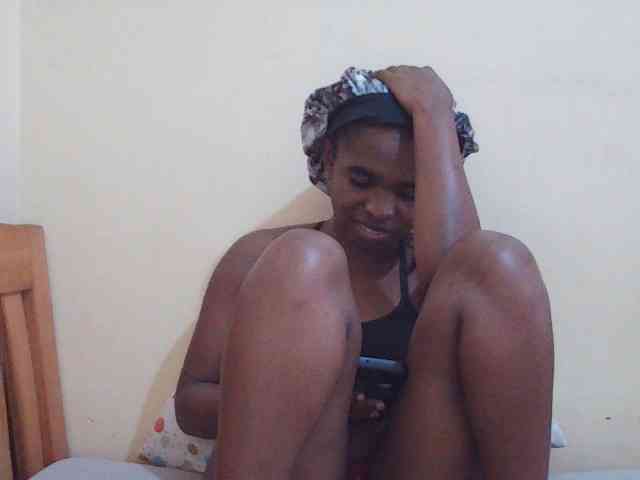 Sweetdiva2 webcam