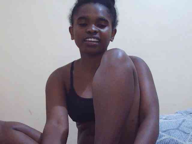 Sweetdiva2 webcam