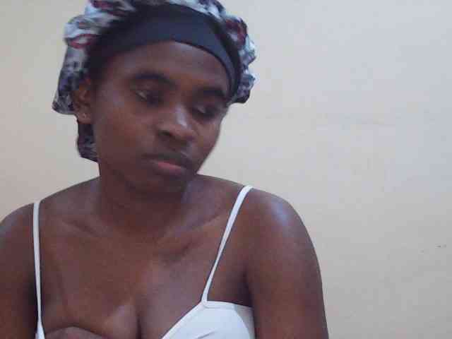 Sweetdiva2 webcam