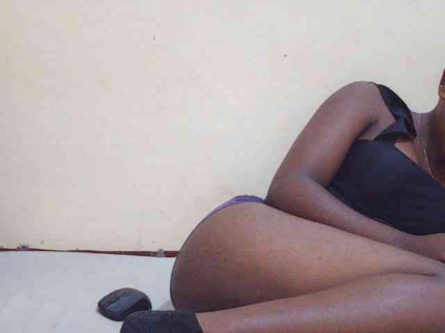 Sweetdiva2 webcam