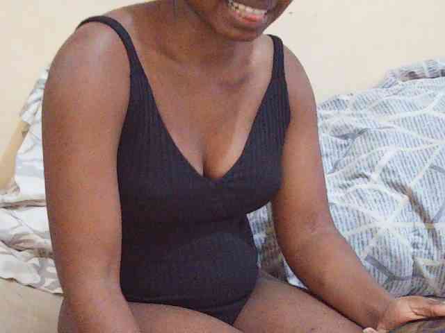 Sweetdiva2 webcam