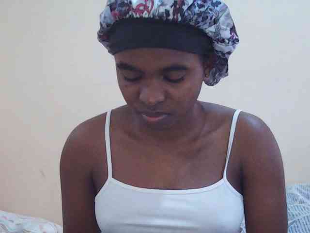 Sweetdiva2 webcam
