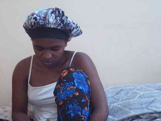 Sweetdiva2 webcam