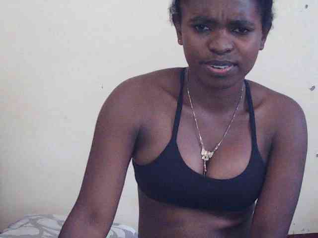 Sweetdiva2 webcam