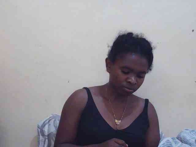 Sweetdiva2 webcam