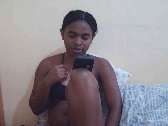 Sweetdiva2 webcam