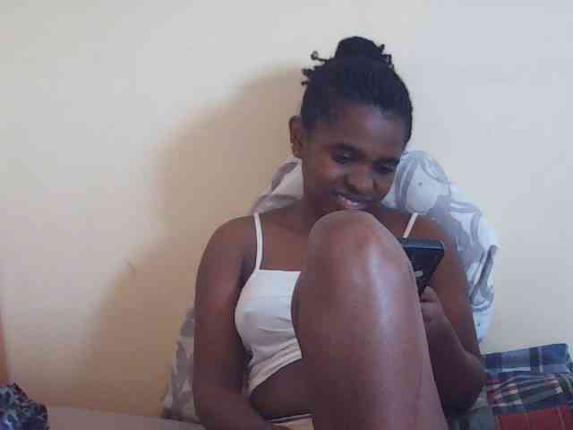 Sweetdiva2 webcam