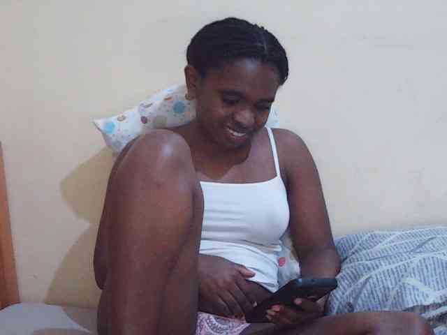 Sweetdiva2 webcam