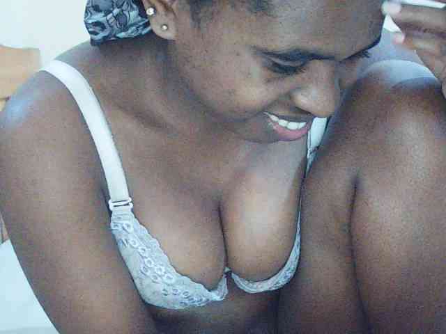 Sweetdiva2 webcam