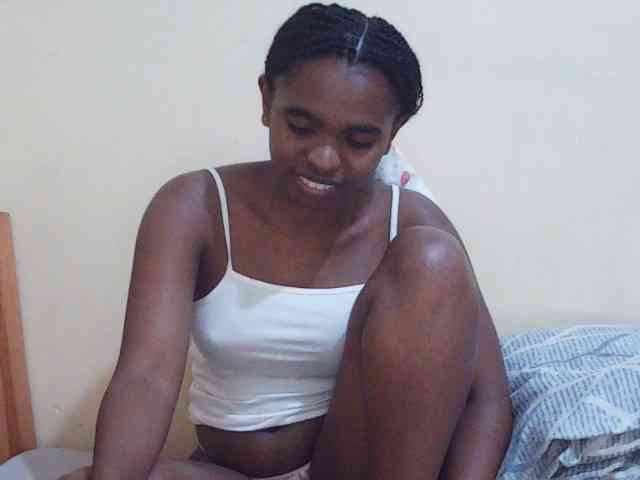 Sweetdiva2 webcam