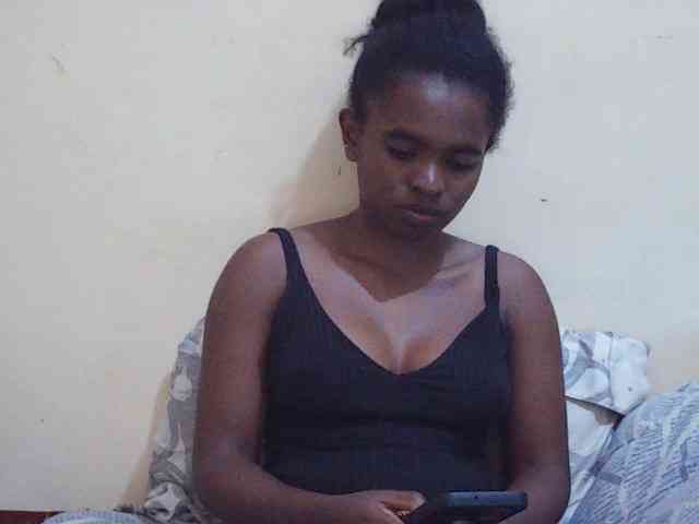 Sweetdiva2 webcam