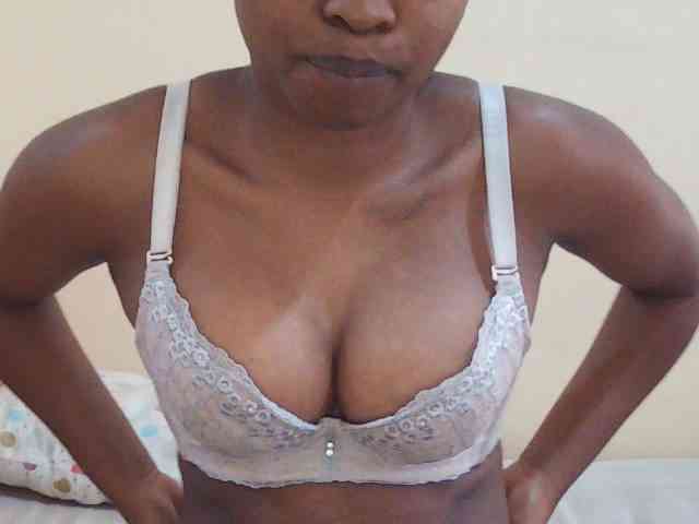 Sweetdiva2 webcam