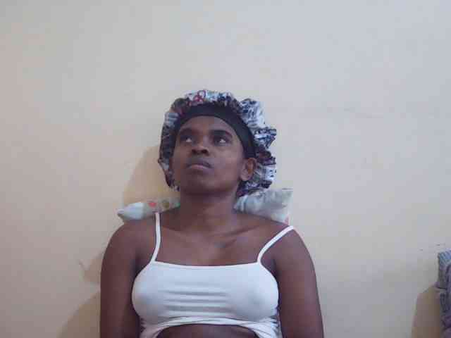 Sweetdiva2 webcam