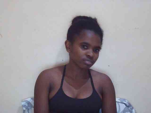 Sweetdiva2 webcam