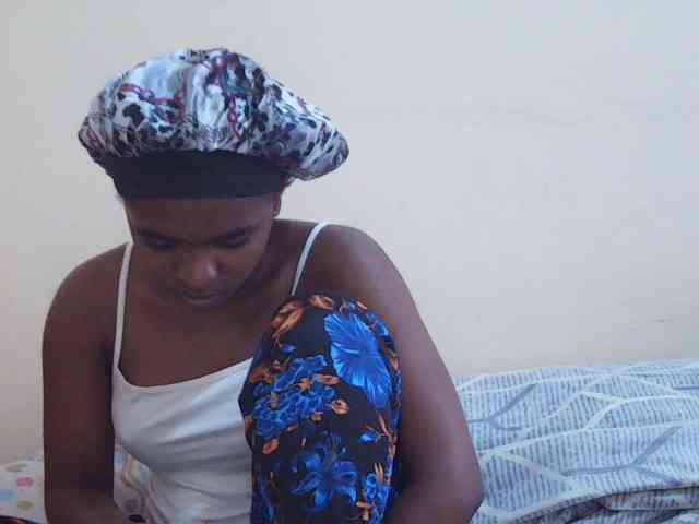 Sweetdiva2 webcam