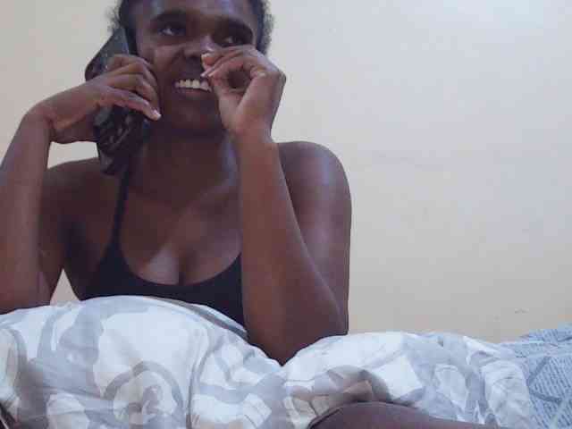 Sweetdiva2 webcam