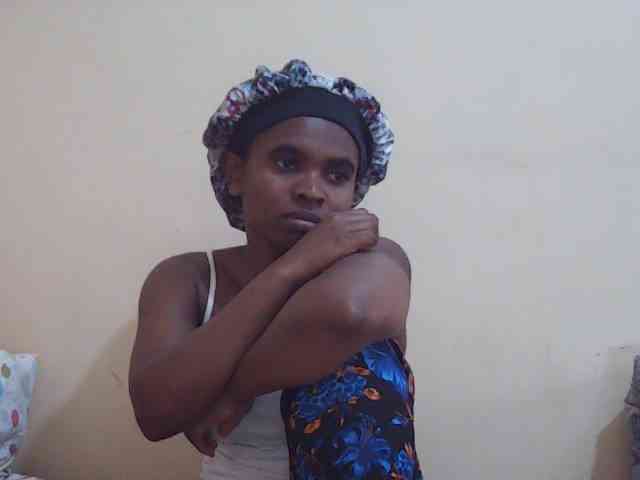 Sweetdiva2 webcam