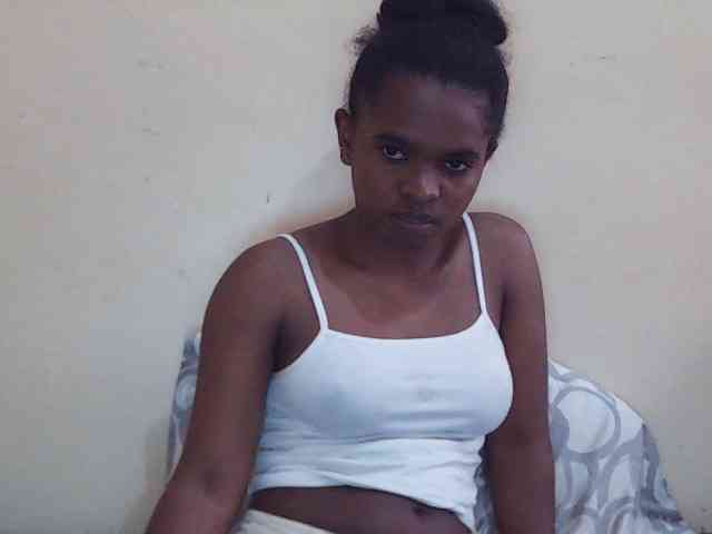 Sweetdiva2 webcam