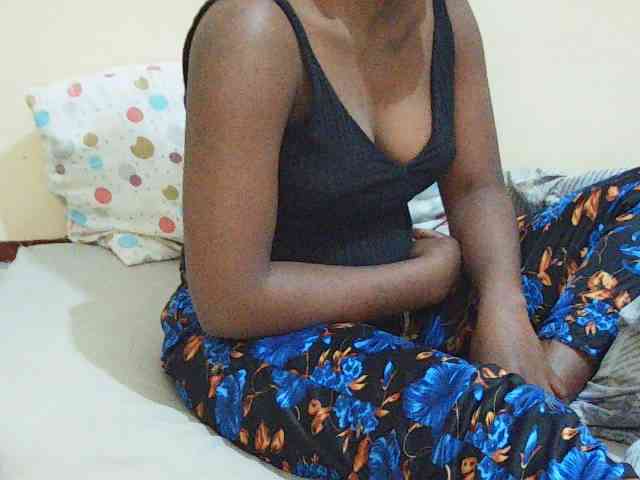Sweetdiva2 webcam