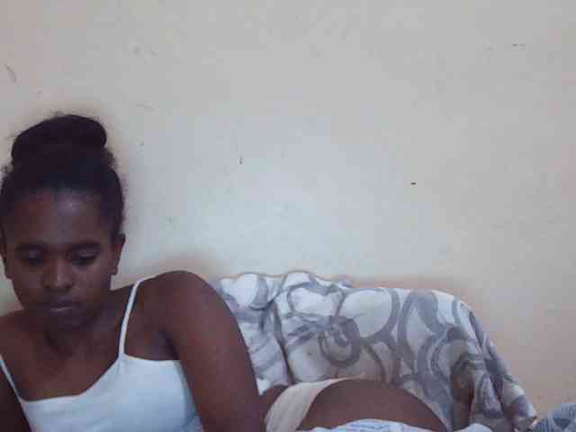 Sweetdiva2 webcam