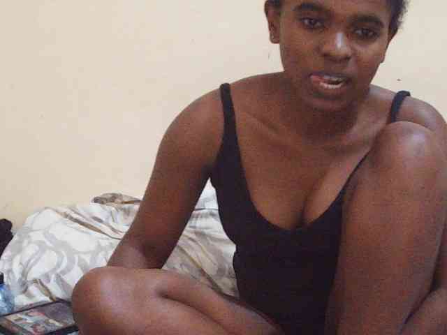 Sweetdiva2 webcam