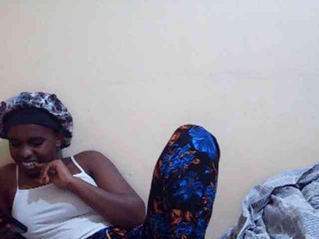 Sweetdiva2 webcam