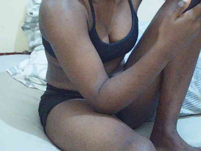 Sweetdiva2 webcam