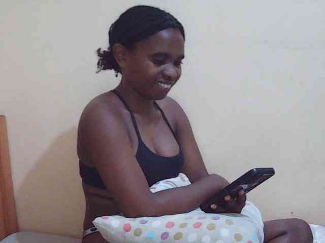 Sweetdiva2 webcam