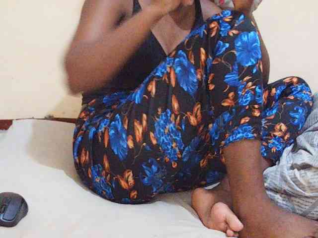 Sweetdiva2 webcam