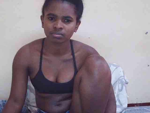 Sweetdiva2 webcam