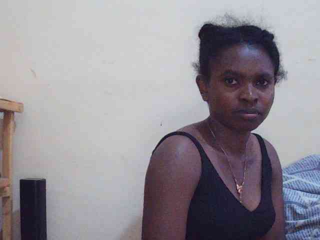 Sweetdiva2 webcam