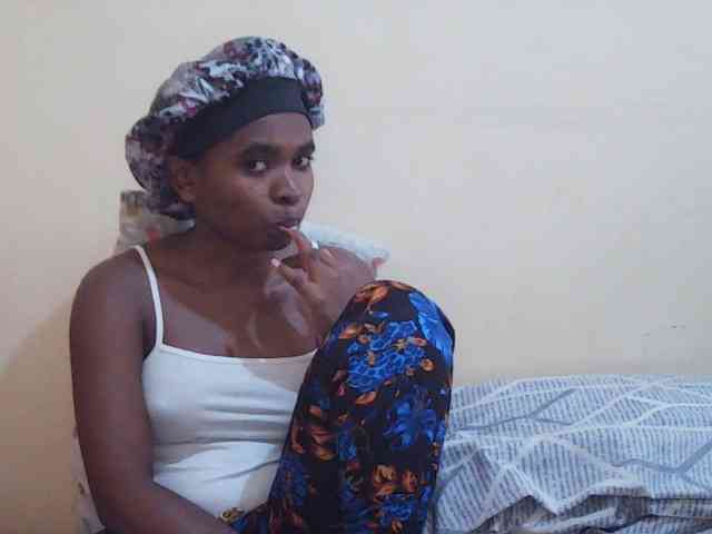 Sweetdiva2 webcam