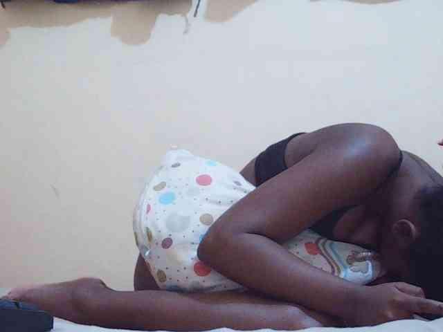 Sweetdiva2 webcam