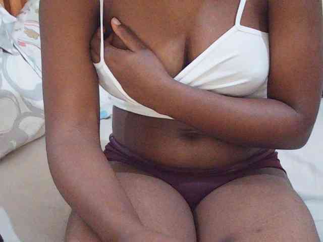 Sweetdiva2 webcam