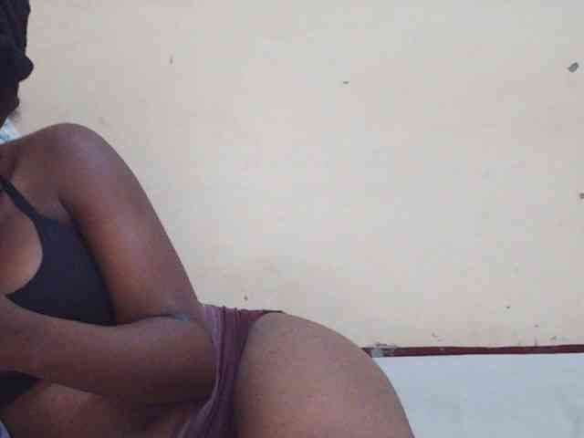 Sweetdiva2 webcam