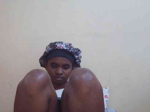 Sweetdiva2 webcam