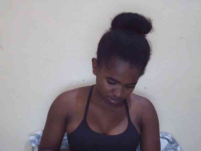Sweetdiva2 webcam