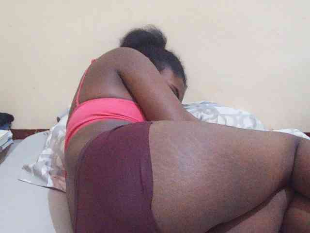 Sweetdiva2 webcam