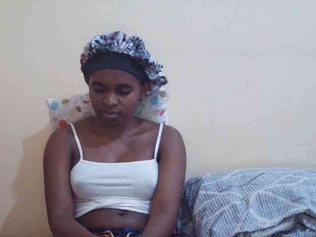 Sweetdiva2 webcam