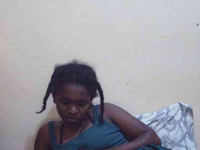 Sweetdiva2 Live Webcam on BongaCams